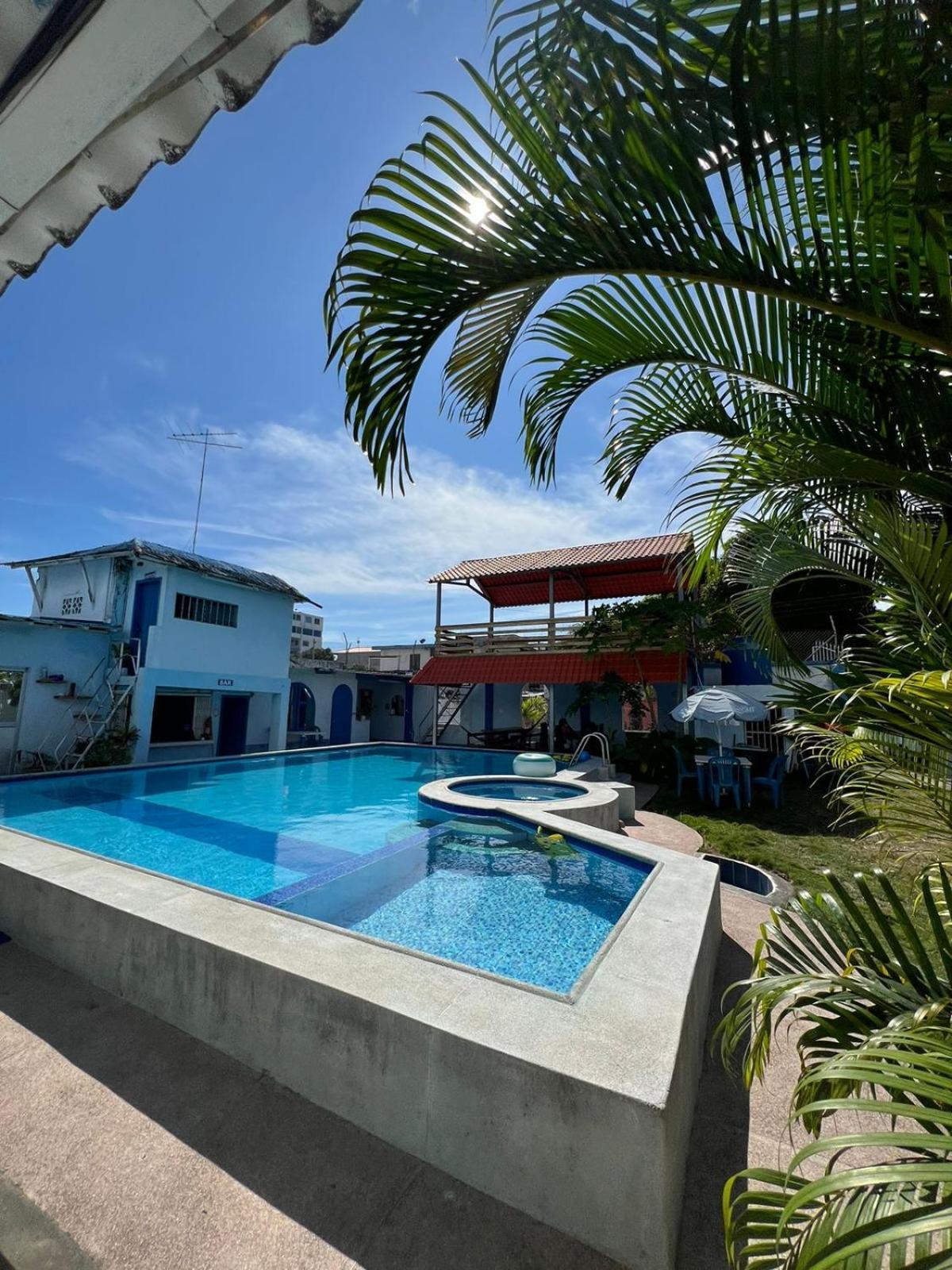 Hostal Aruba Atacames Exteriör bild