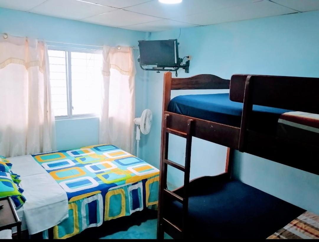 Hostal Aruba Atacames Rum bild